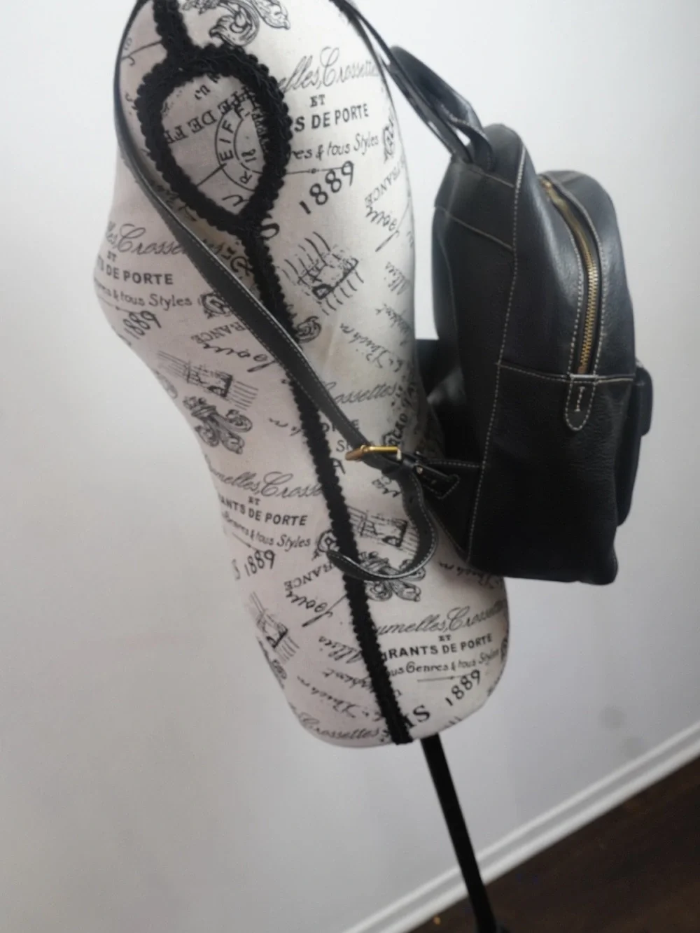 Equestrian Quiet Luxury Black Leather Backpack — Lauren Ralph Lauren